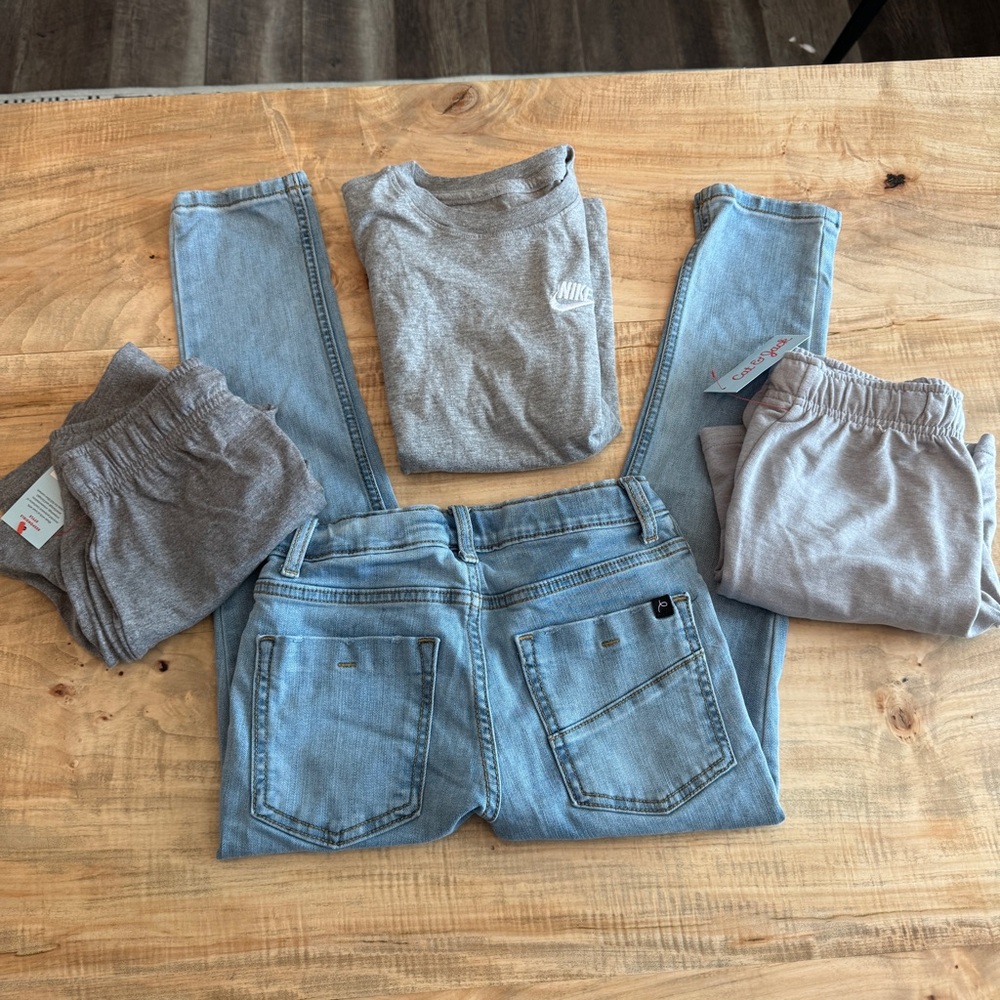 Boys casual bundle, skinny jeans, adjustable waist, pull on shorts, Nike. 8/10